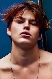 The Ultimate Guide to Messy Men’s Hairstyles: Master the Effortless Look image
