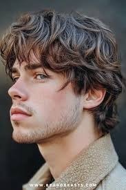 Layered Haircuts for Men: The Ultimate Guide to Style and Texture image